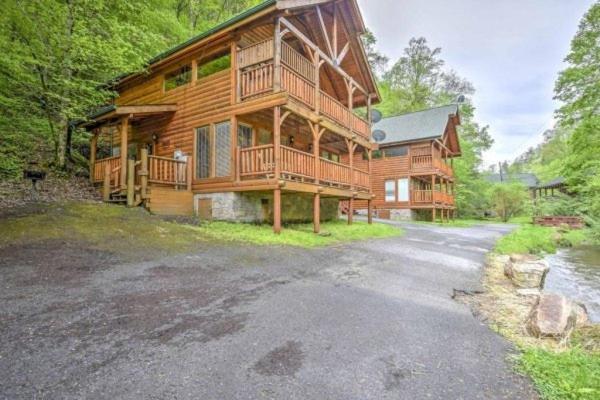 Smokey Max Cabin Pigeon Forge Extérieur photo